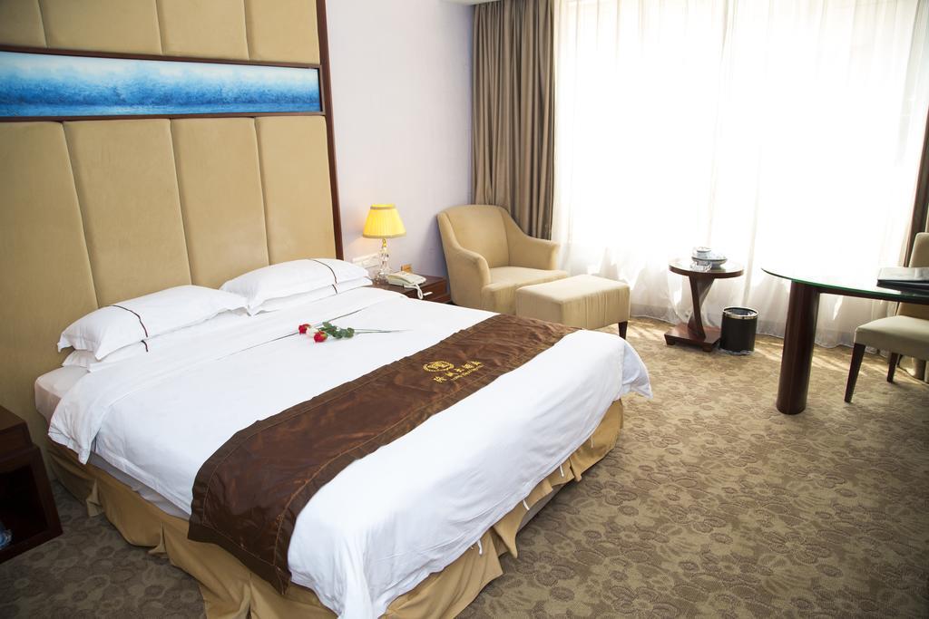 Long Zhou Grand Hotel Guangzhou Exterior photo